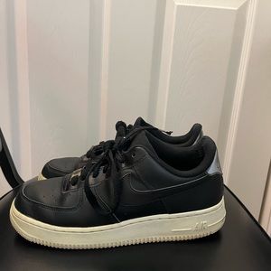 NIKE AIR FORCE- Women- Size 7.5